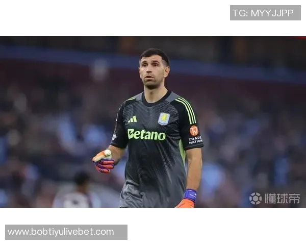 德天空报道维拉关注门兴门将尼科拉斯以应对大马丁可能离队风险