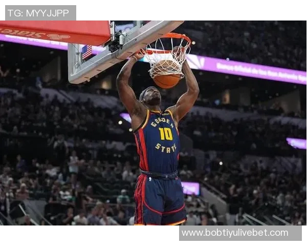 今天背靠背迎战国王队巴特勒因背部不适缺席比赛引发关注 今天背靠背迎战国王队巴特勒因背部不适缺席比赛引发关注