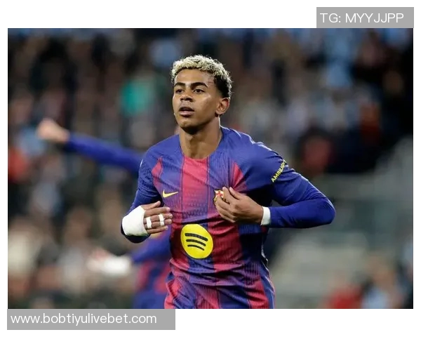 EAFC26年度蓝候选名单揭晓梅罗领衔前锋亚马尔拉菲萨拉赫意外入选中场