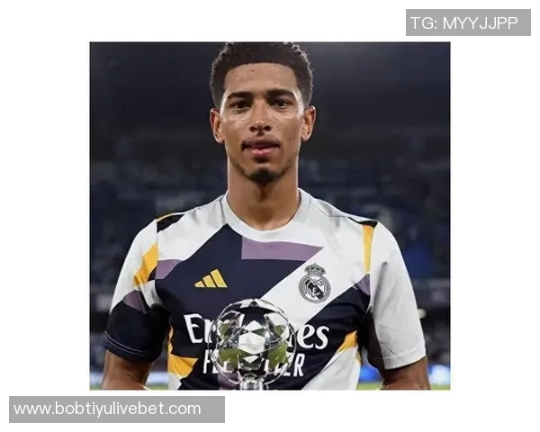 贝林厄姆半场换球衣引争议球迷调侃他自视过高如超级巨星