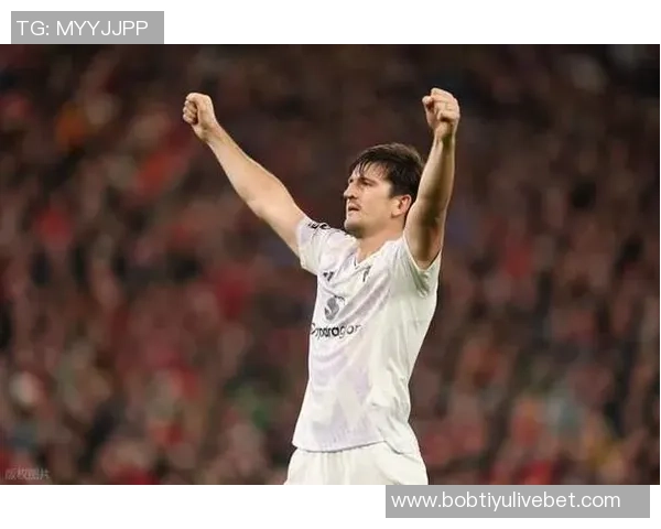 马奎尔绝杀利物浦进球获曼联十月最佳荣誉展现卓越实力